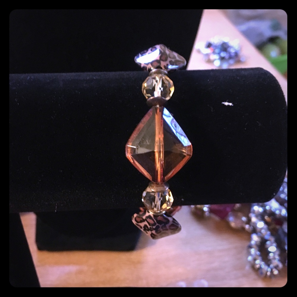 Bracelets - Picture 1 of 6